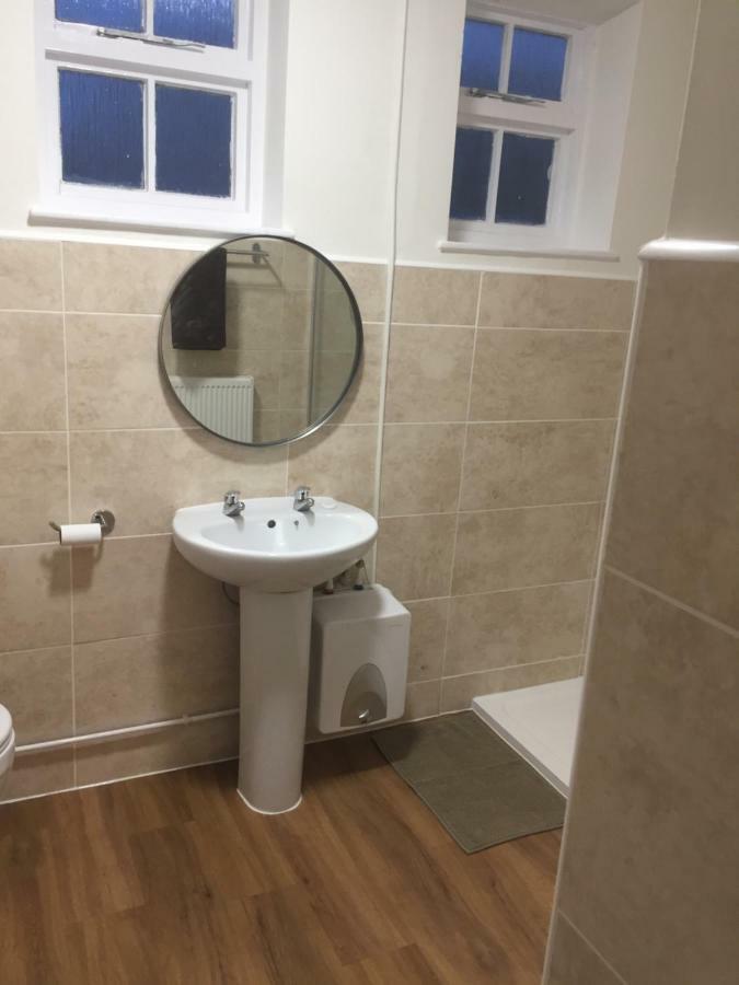 Good Intent Rooms Waltham Abbey Exteriör bild