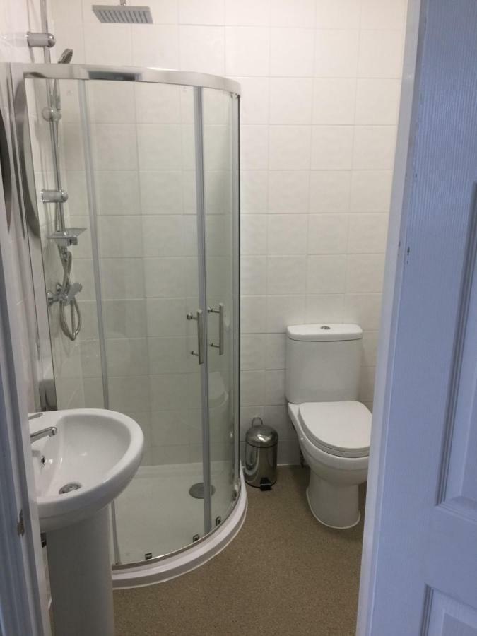 Good Intent Rooms Waltham Abbey Exteriör bild